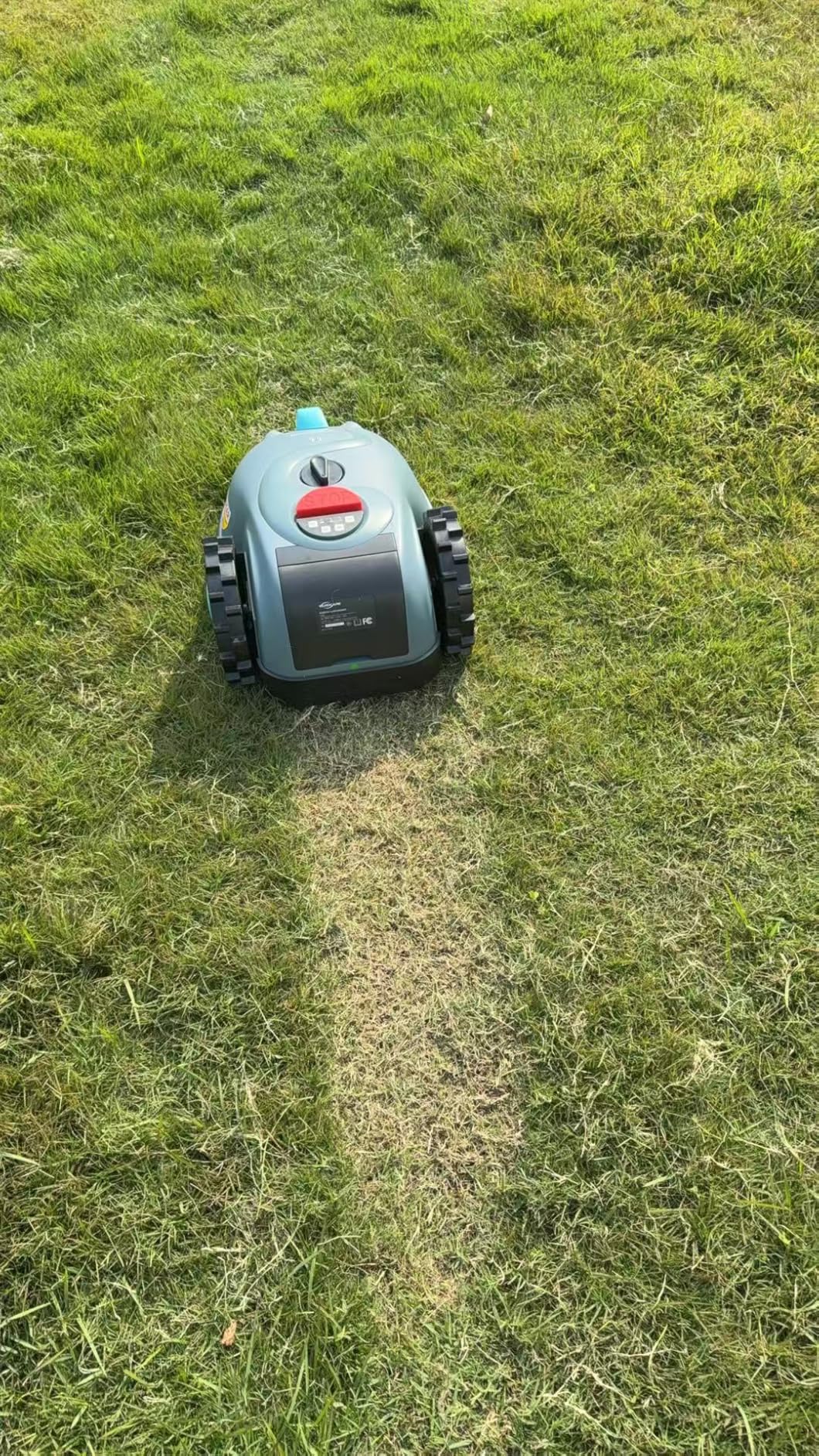YARDCARE V100 Mähroboter